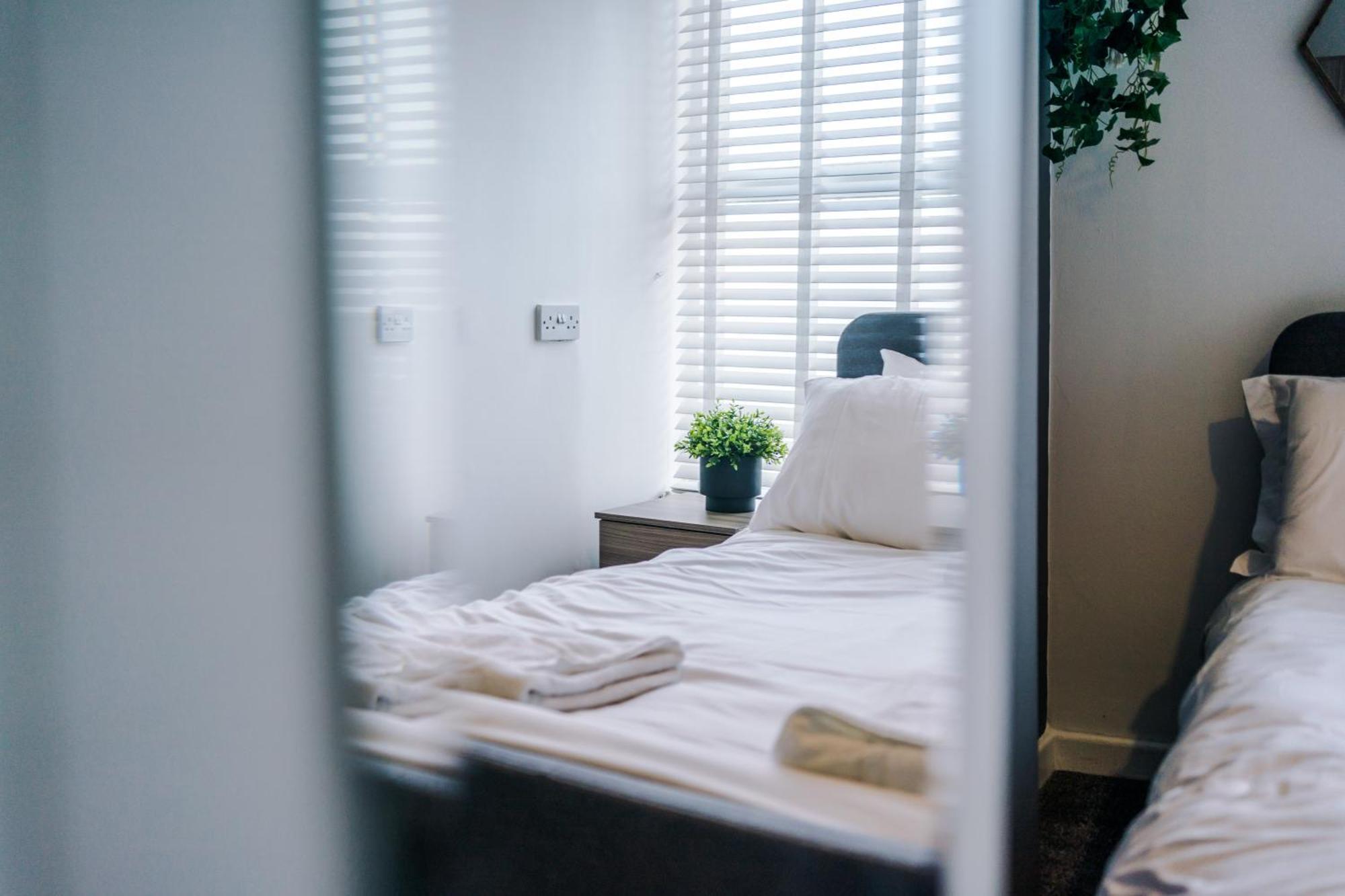 Large 7 Bedroom Town House In Chester City Centre Екстериор снимка