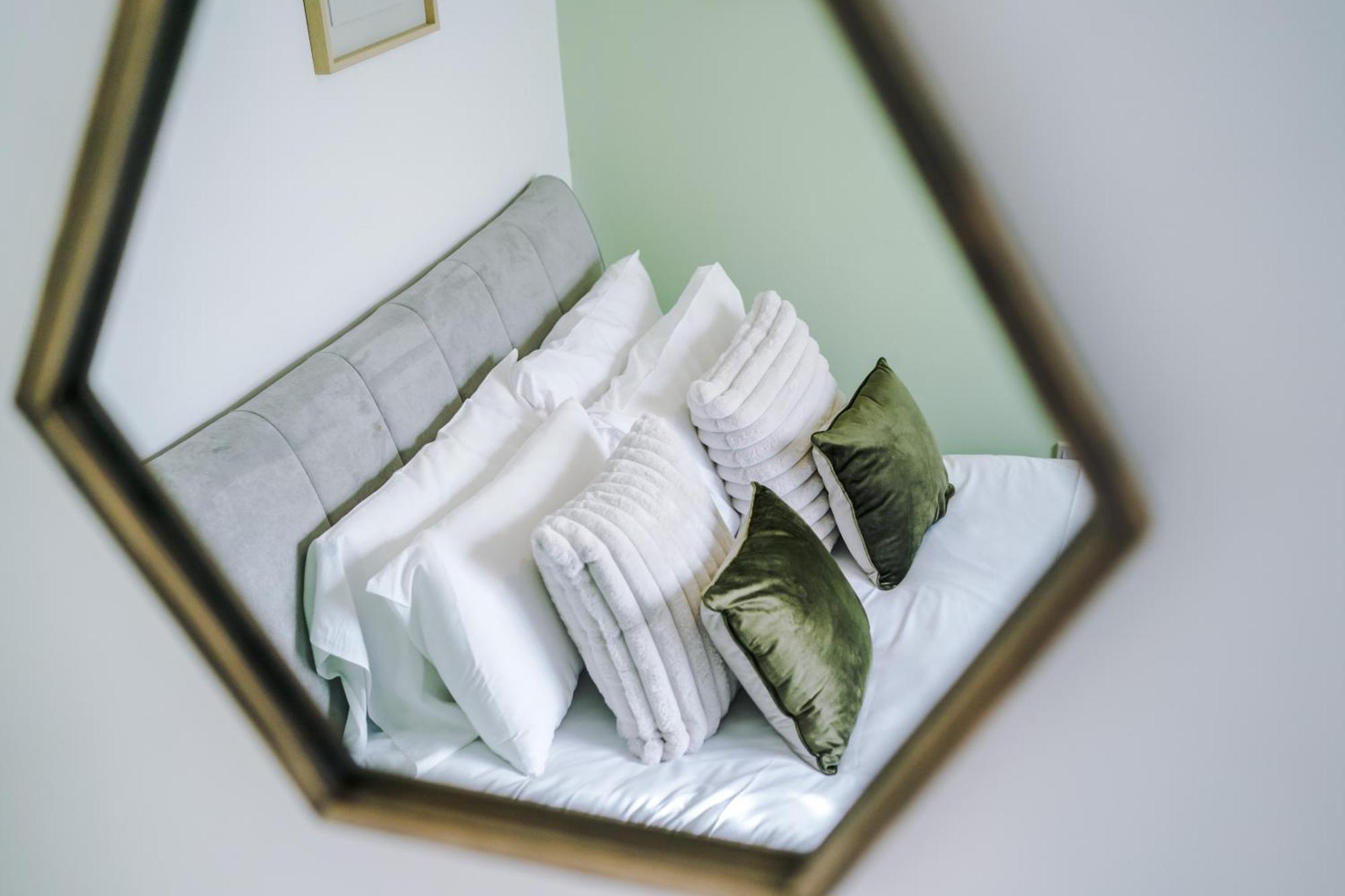 Large 7 Bedroom Town House In Chester City Centre Екстериор снимка